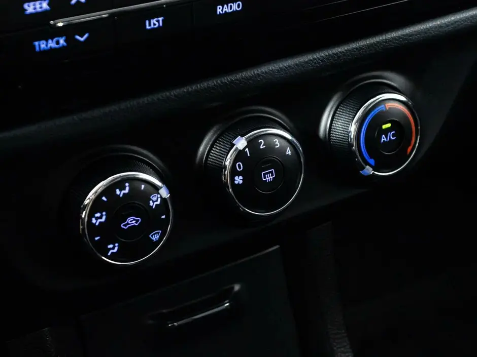 Toyota Corolla, 2015 г.