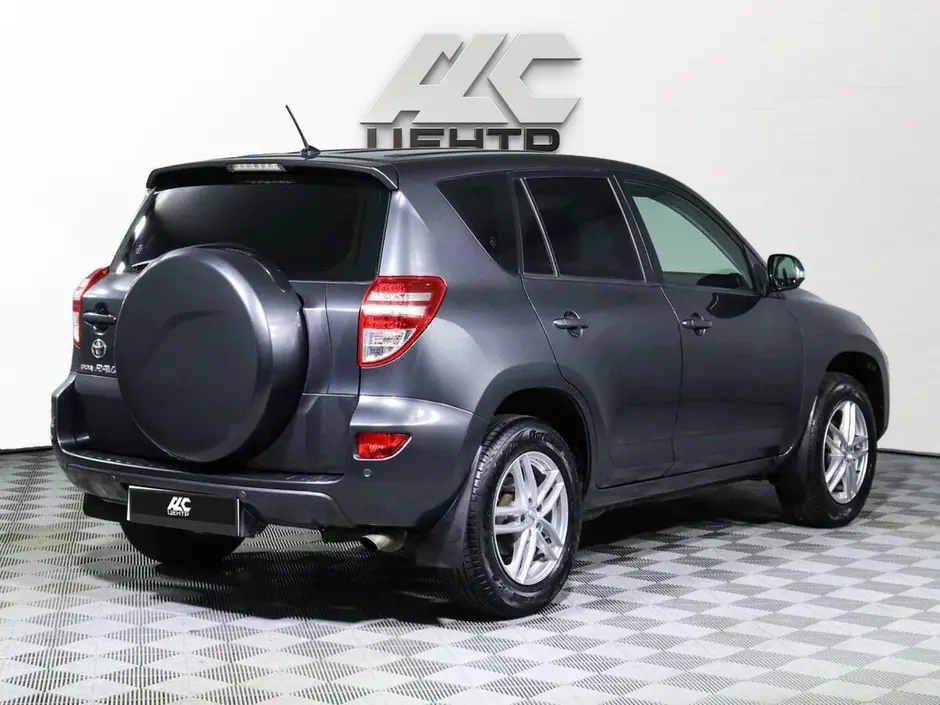 Toyota RAV4, 2010 г.