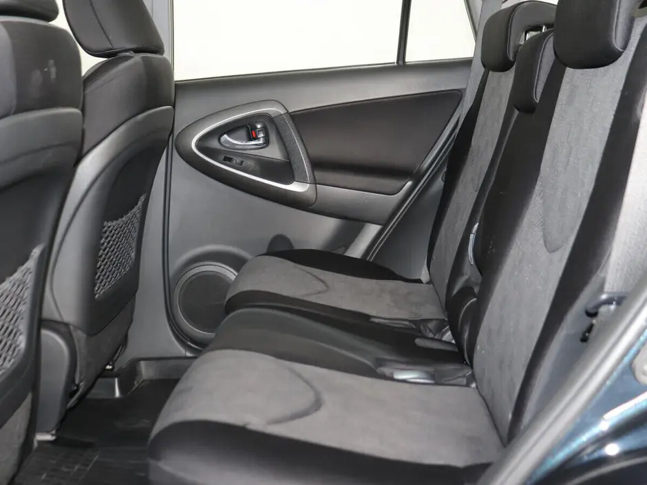 Toyota RAV4, 2011 г.