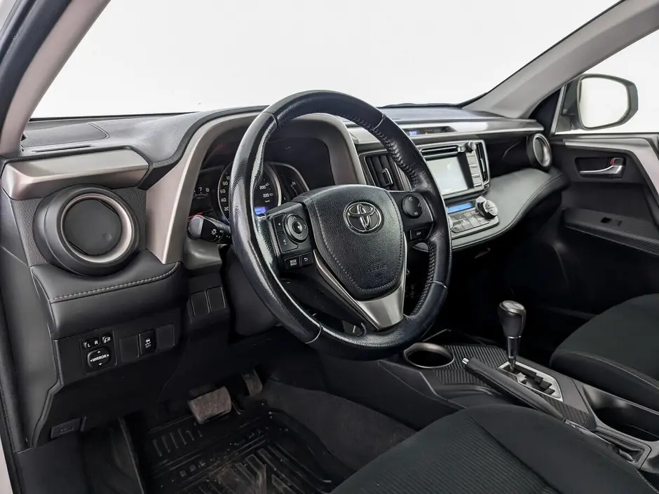 Toyota RAV4, 2015 г.