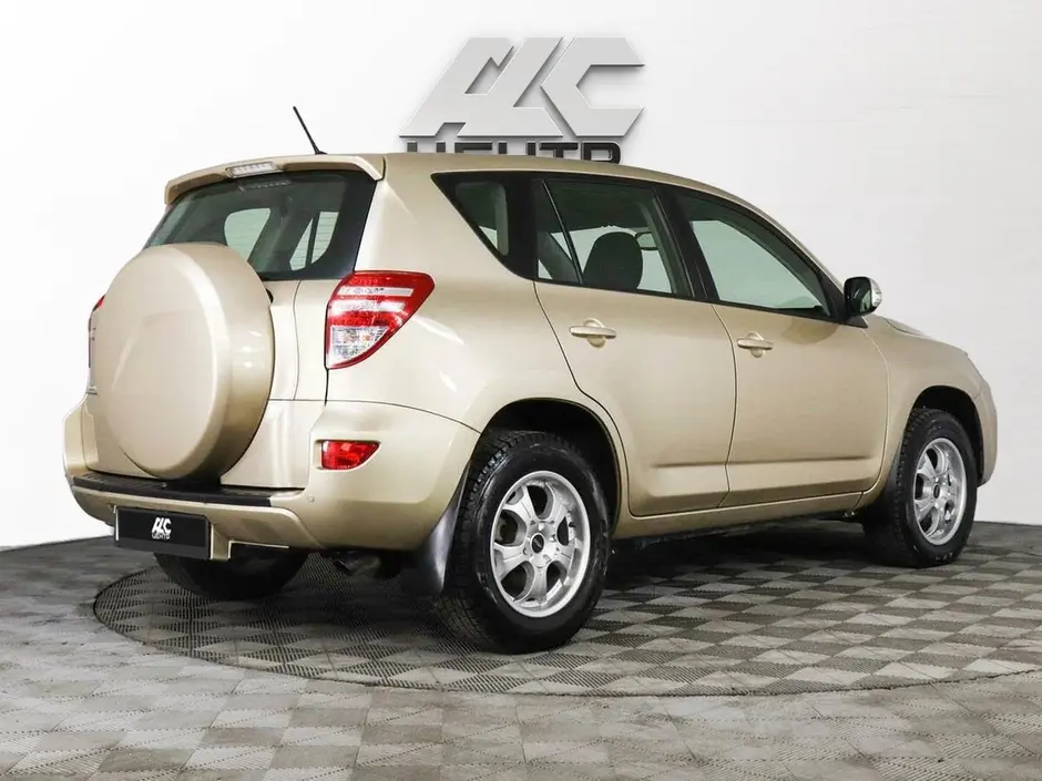 Toyota RAV4, 2012 г.