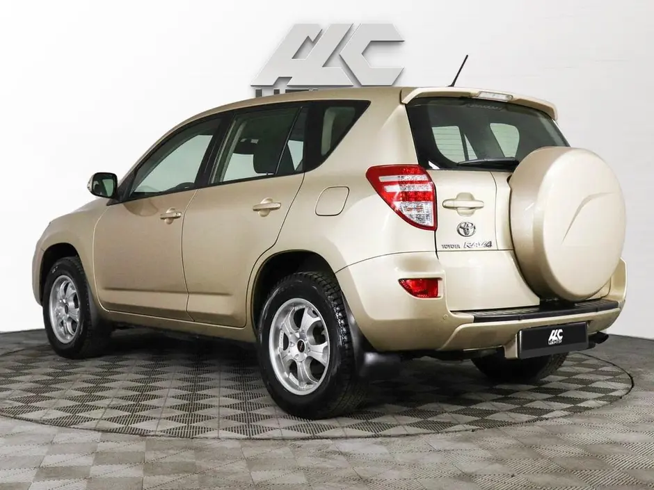 Toyota RAV4, 2012 г.