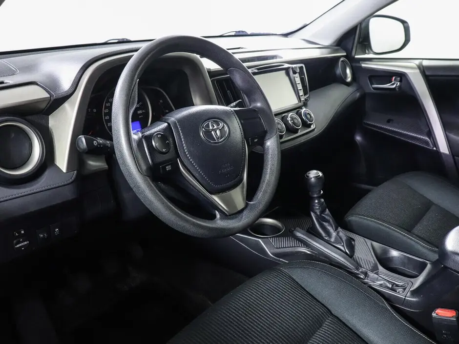 Toyota RAV4, 2015 г.