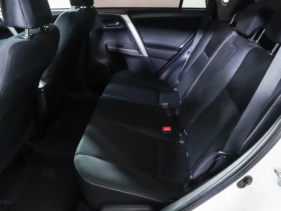 Toyota RAV4, 2015 г.