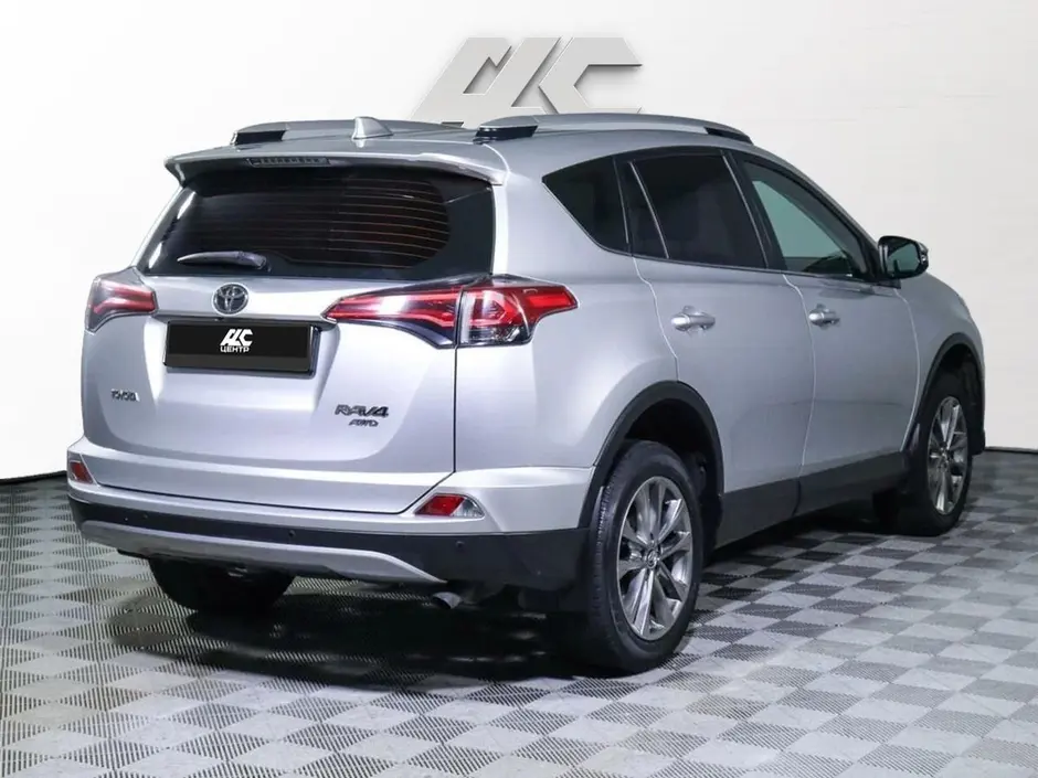 Toyota RAV4, 2018 г.