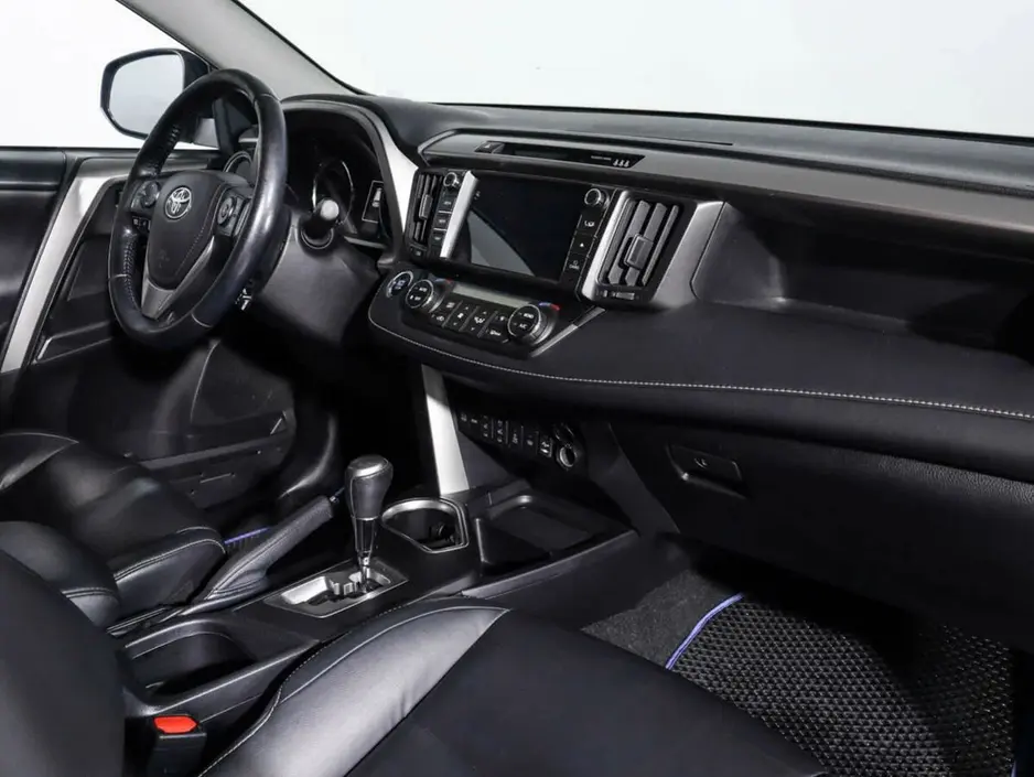 Toyota RAV4, 2018 г.