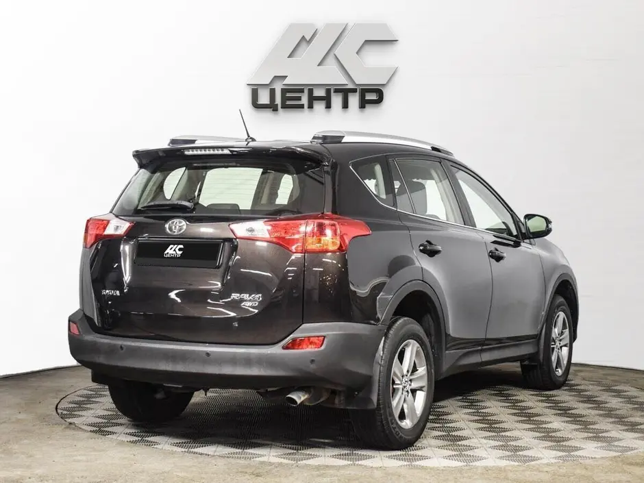 Toyota RAV4, 2015 г.