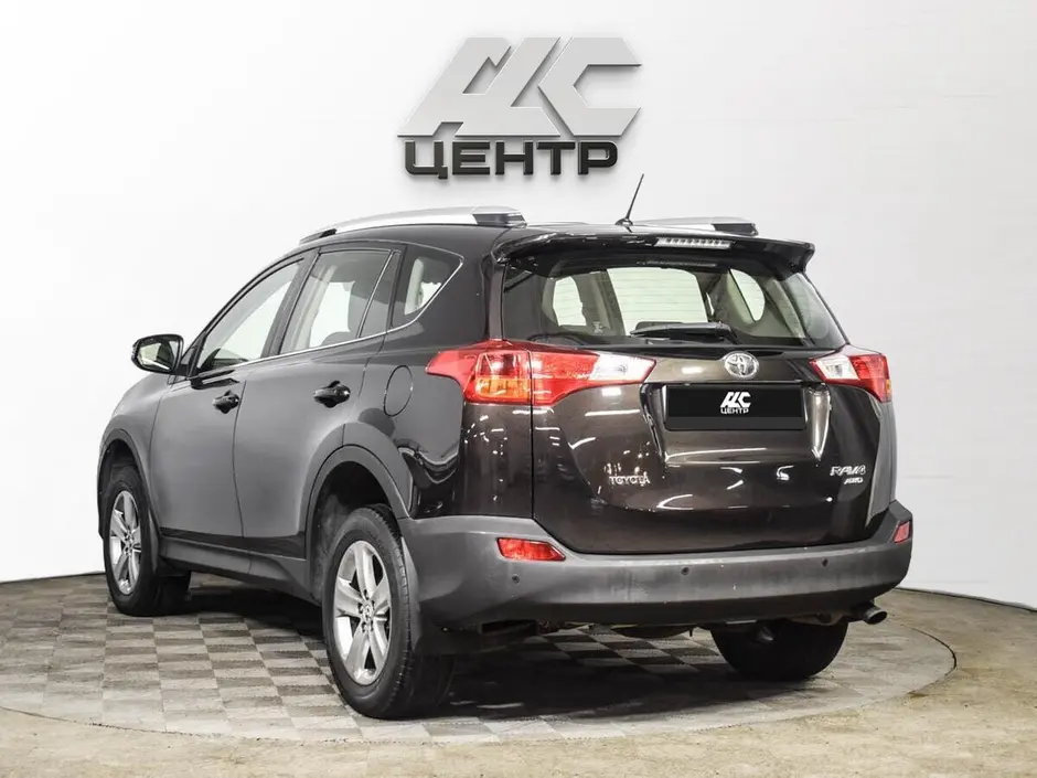 Toyota RAV4, 2015 г.