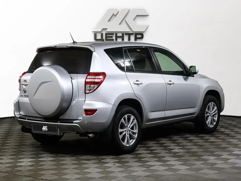 Toyota RAV4, 2010 г.