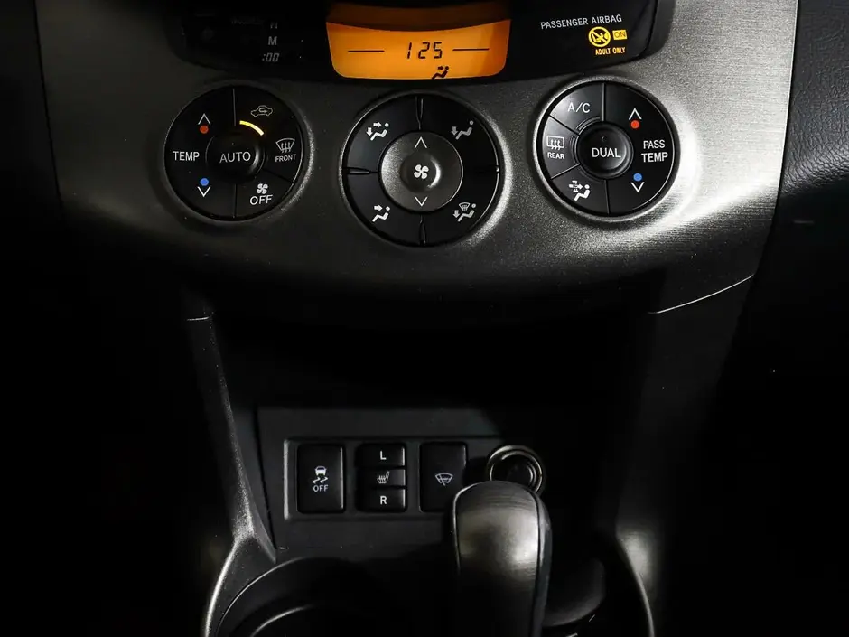 Toyota RAV4, 2010 г.