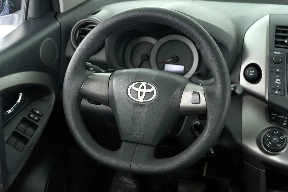 Toyota RAV4, 2011 г.