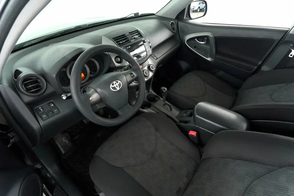 Toyota RAV4, 2011 г.