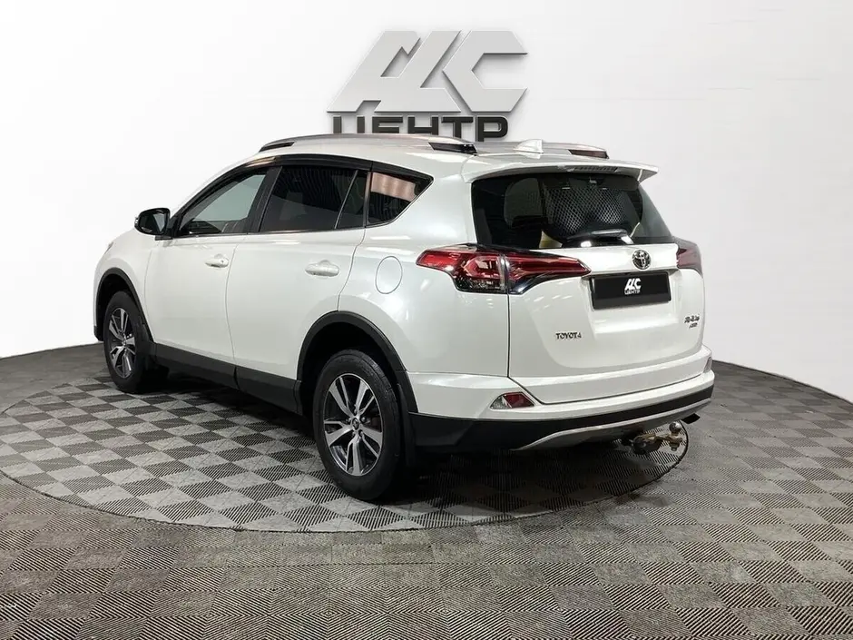 Toyota RAV4, 2017 г.