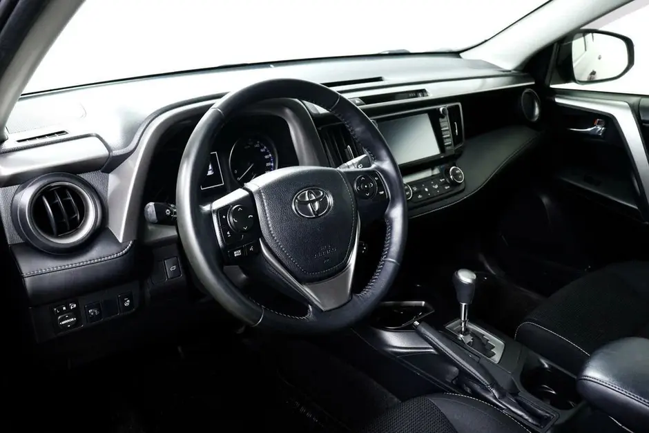 Toyota RAV4, 2017 г.