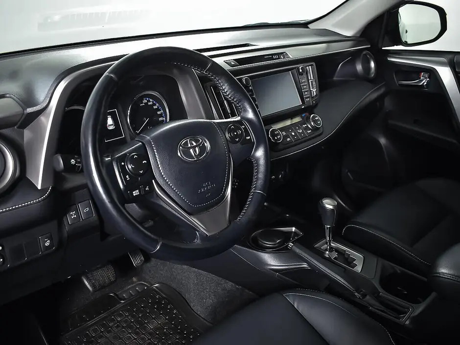 Toyota RAV4, 2017 г.