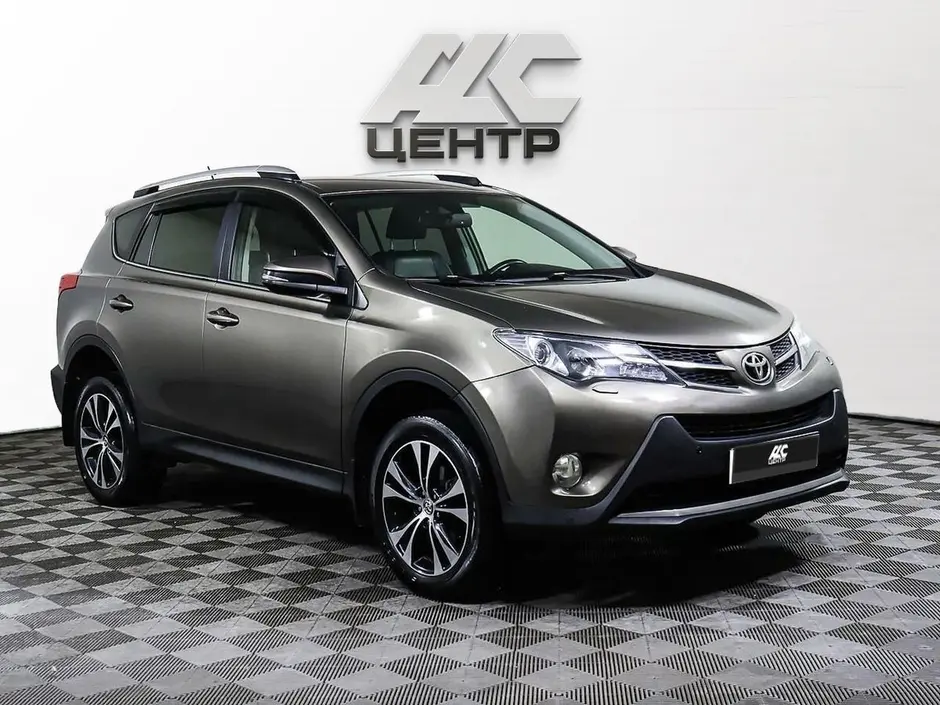Toyota RAV4, 2015 г.