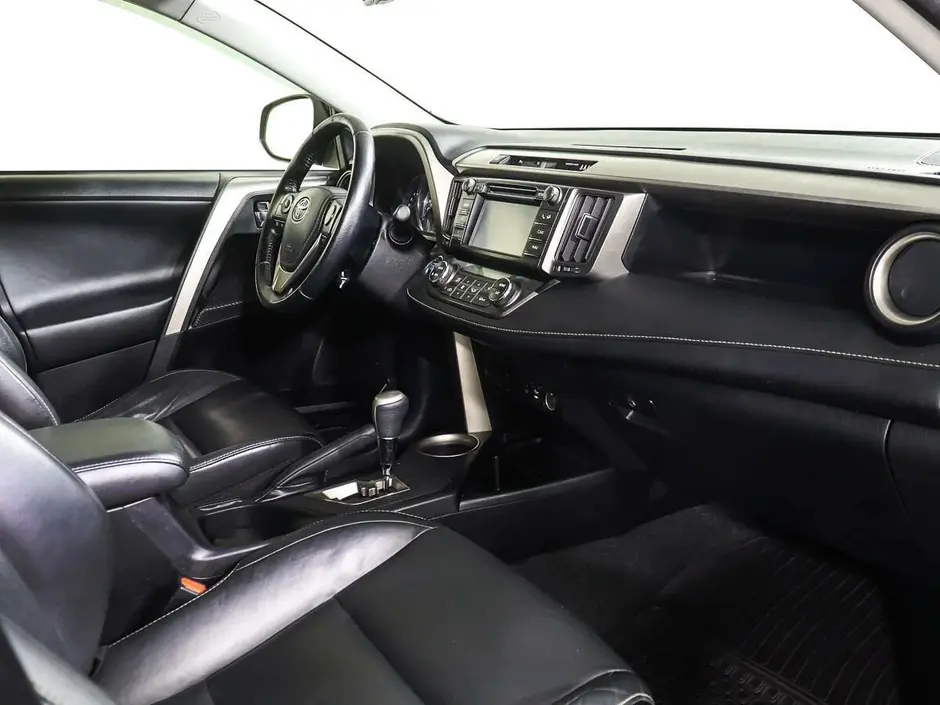 Toyota RAV4, 2015 г.