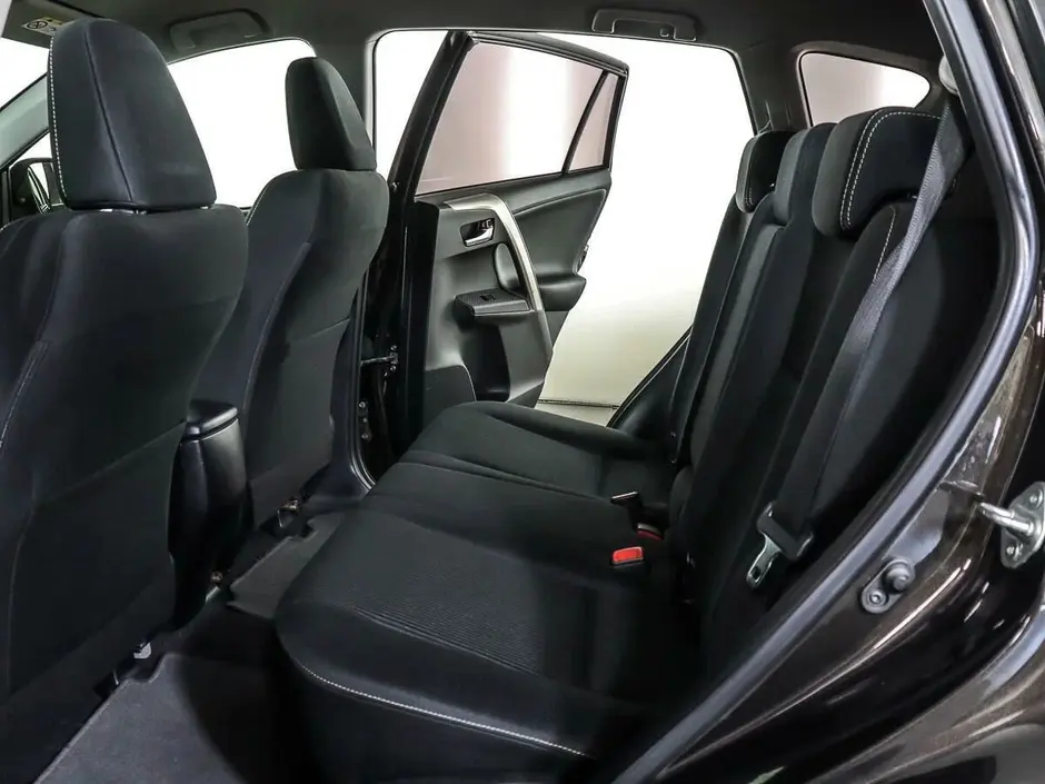 Toyota RAV4, 2015 г.