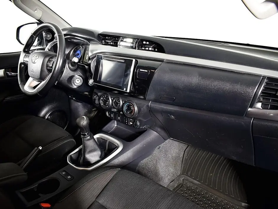 Toyota Hilux, 2017 г.