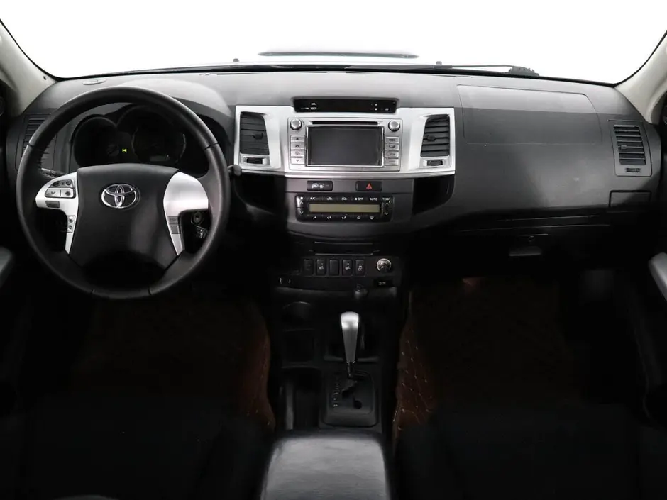Toyota Hilux, 2014 г.