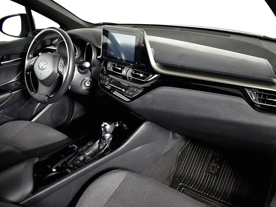 Toyota C-HR, 2018 г.