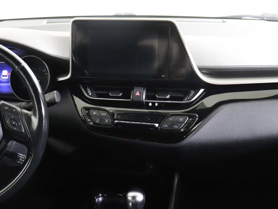 Toyota C-HR, 2018 г.