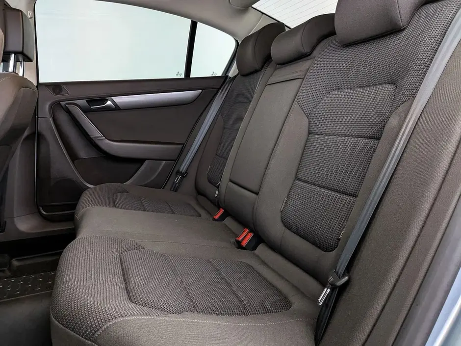 Volkswagen Passat, 2012 г.