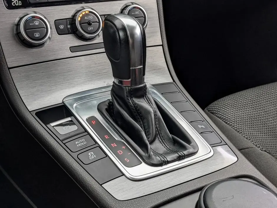 Volkswagen Passat, 2012 г.