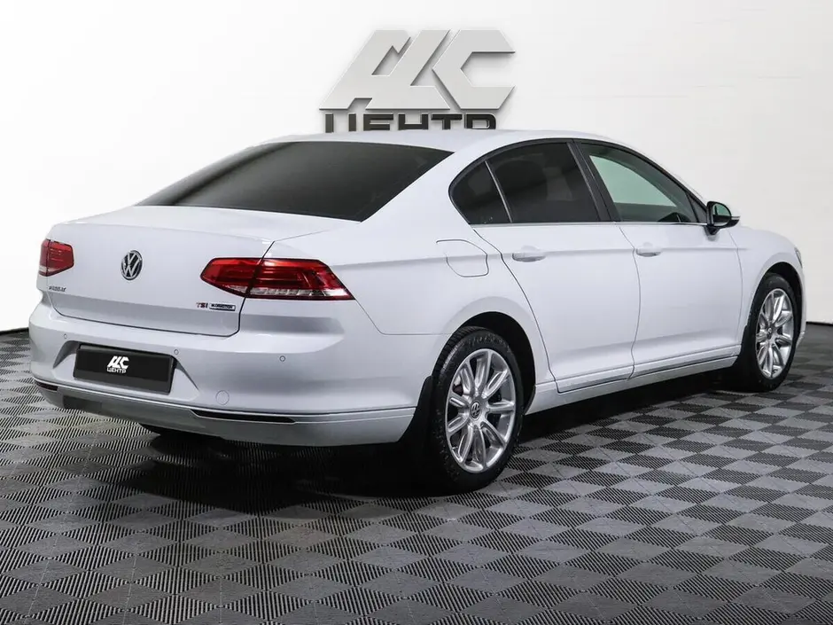 Volkswagen Passat, 2016 г.