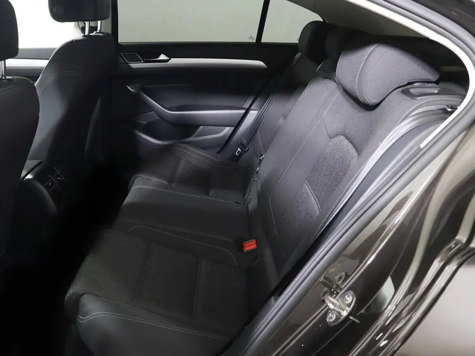 Volkswagen Passat, 2015 г.