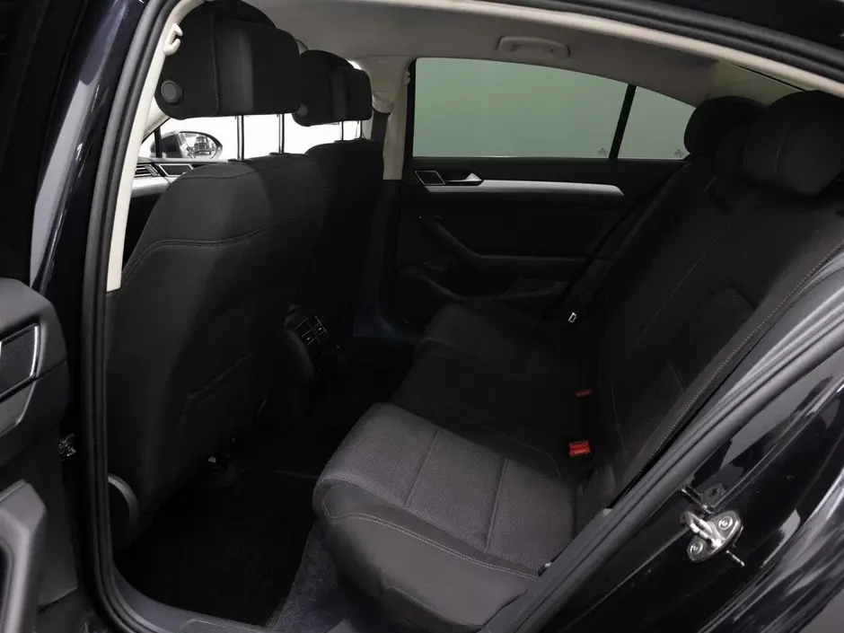 Volkswagen Passat, 2015 г.