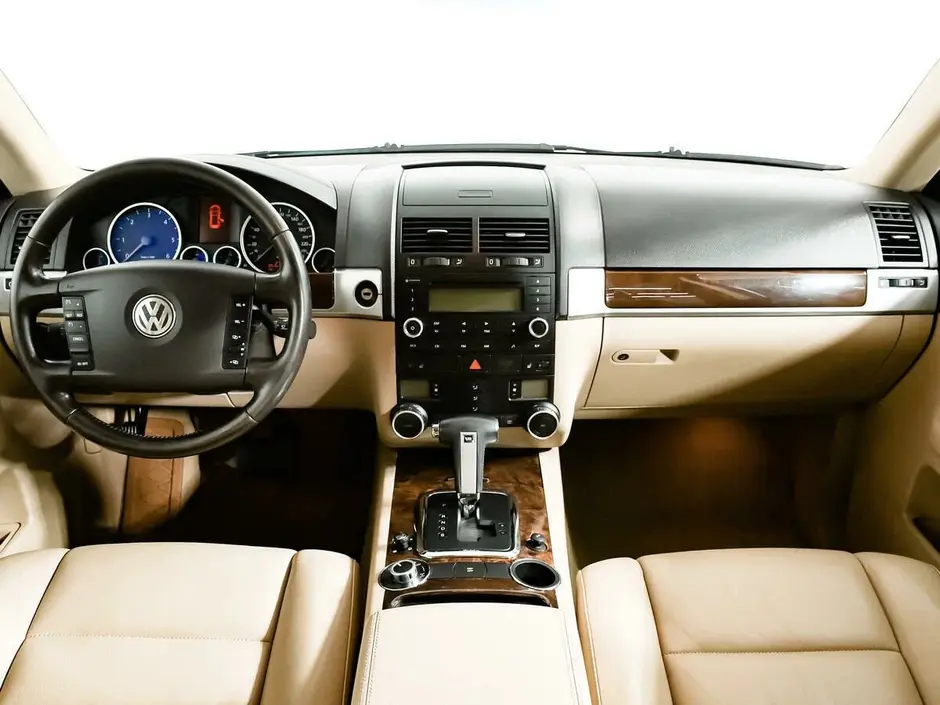 Volkswagen Touareg, 2010 г.