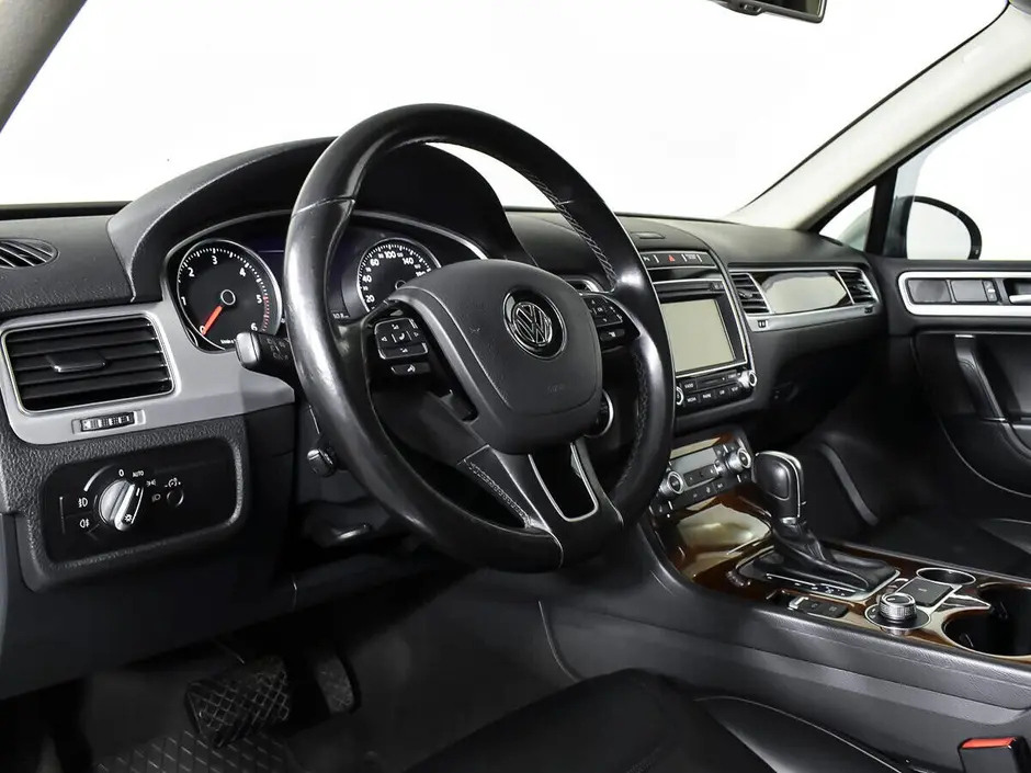 Volkswagen Touareg, 2015 г.