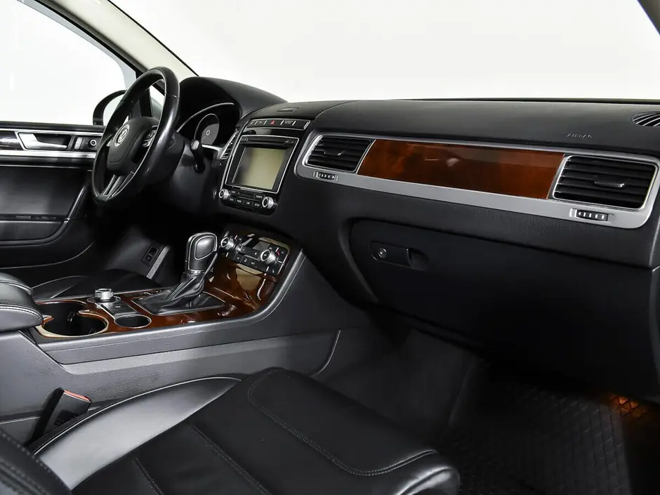 Volkswagen Touareg, 2015 г.