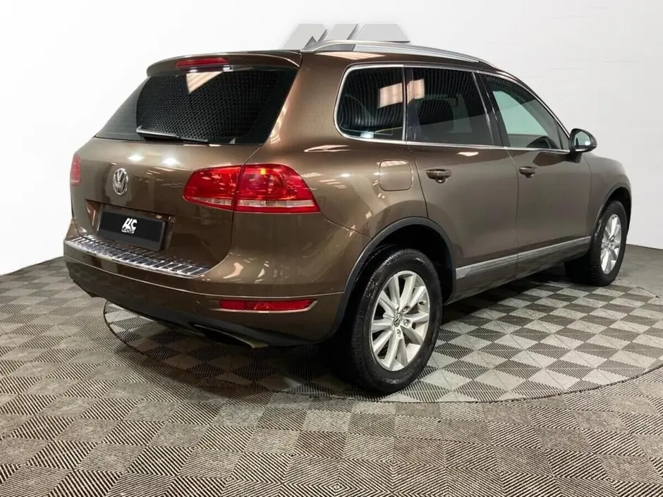 Volkswagen Touareg, 2011 г.
