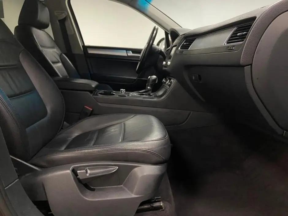 Volkswagen Touareg, 2011 г.