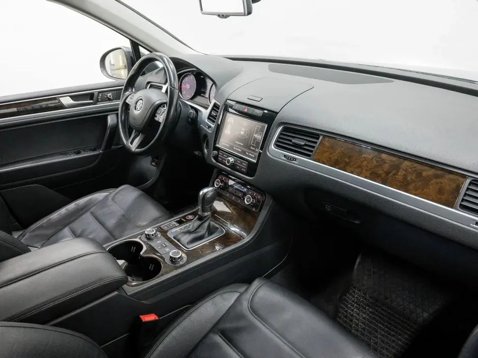 Volkswagen Touareg, 2013 г.