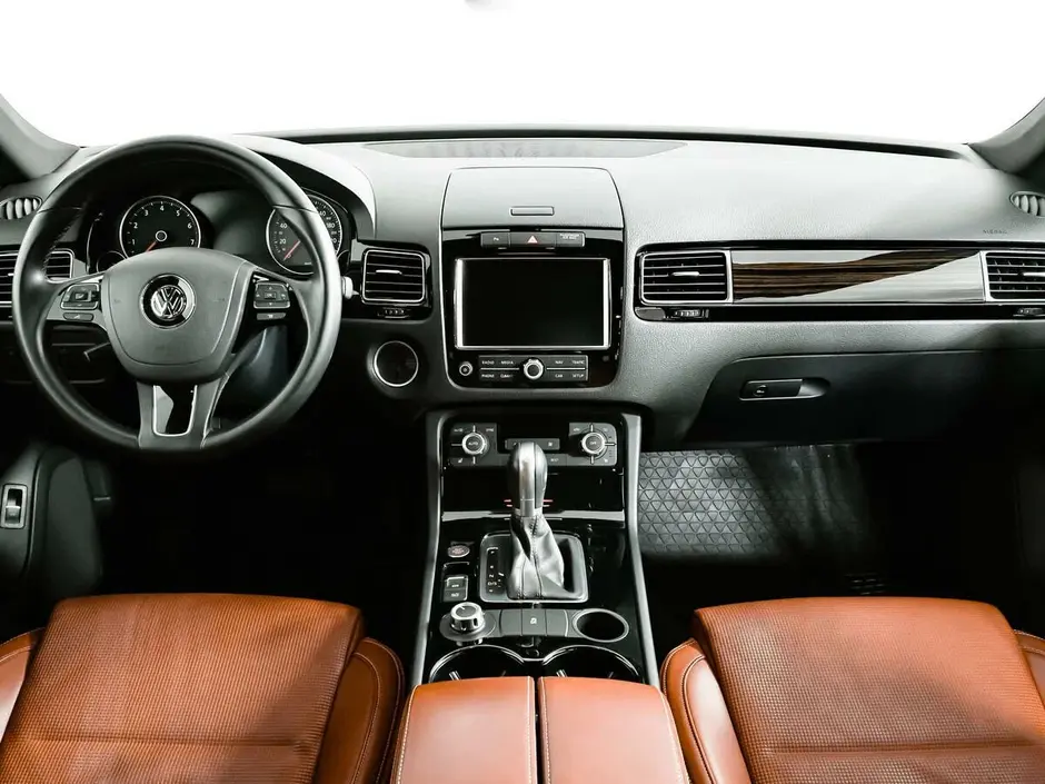 Volkswagen Touareg, 2014 г.