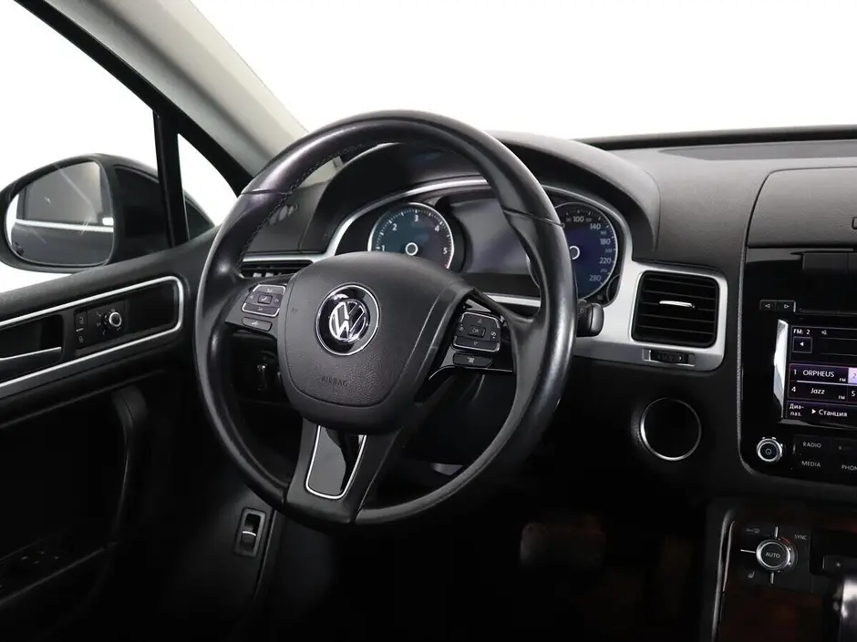 Volkswagen Touareg, 2012 г.
