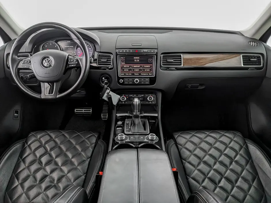 Volkswagen Touareg, 2015 г.