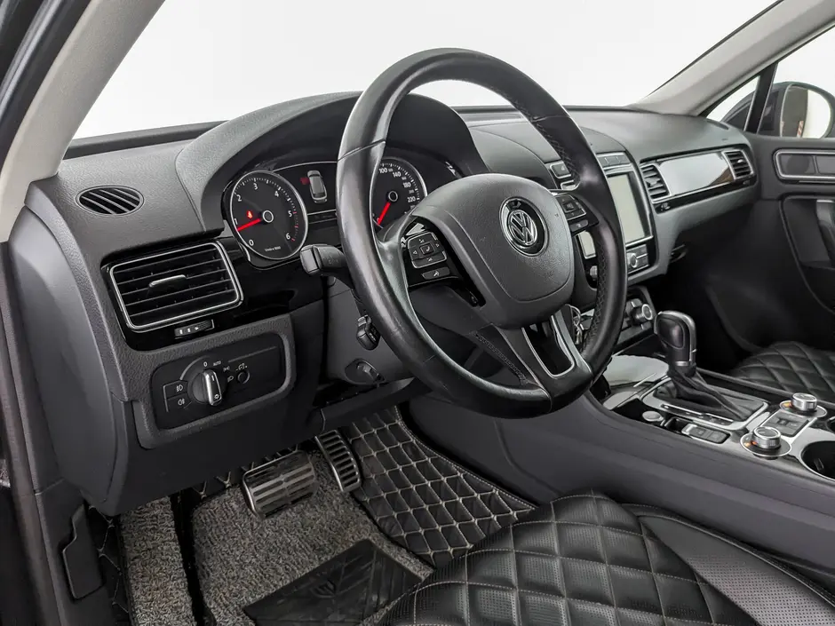 Volkswagen Touareg, 2015 г.