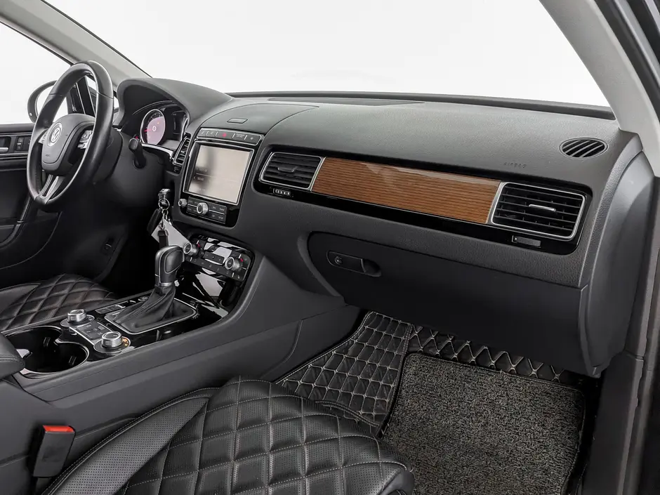 Volkswagen Touareg, 2015 г.