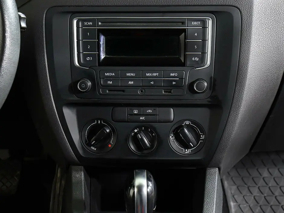 Volkswagen Jetta, 2015 г.