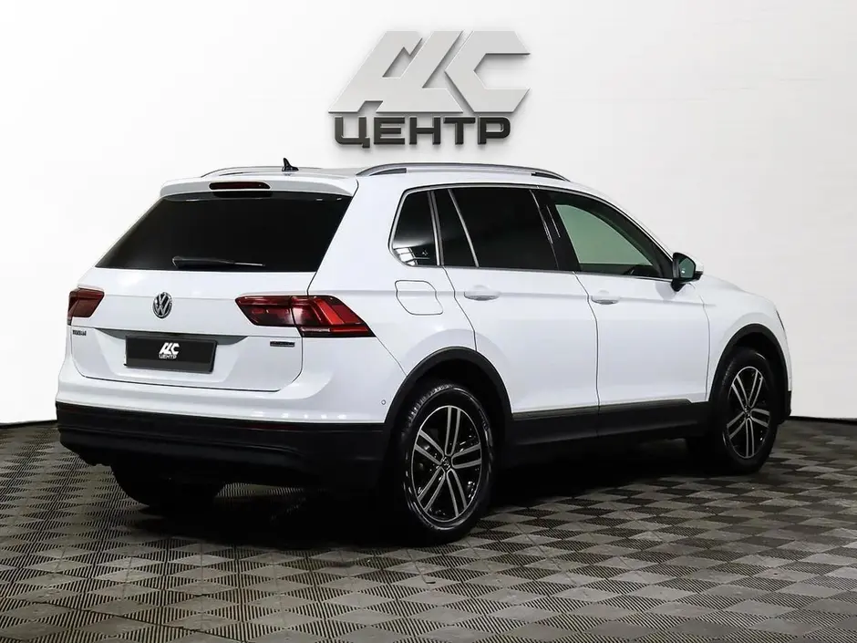 Volkswagen Tiguan, 2020 г.