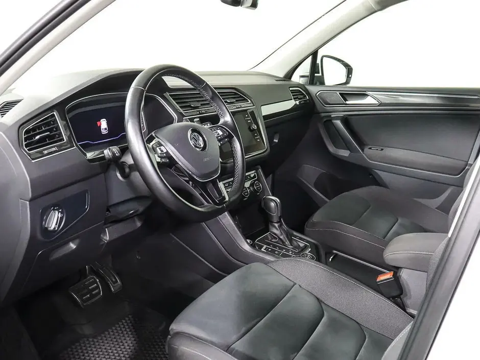 Volkswagen Tiguan, 2020 г.