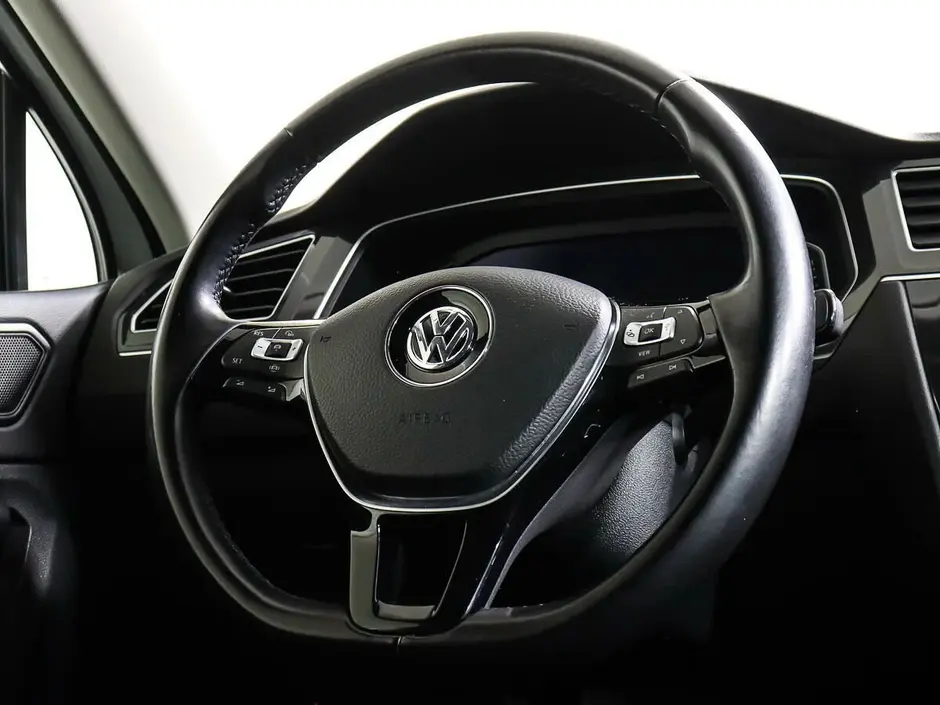 Volkswagen Tiguan, 2020 г.