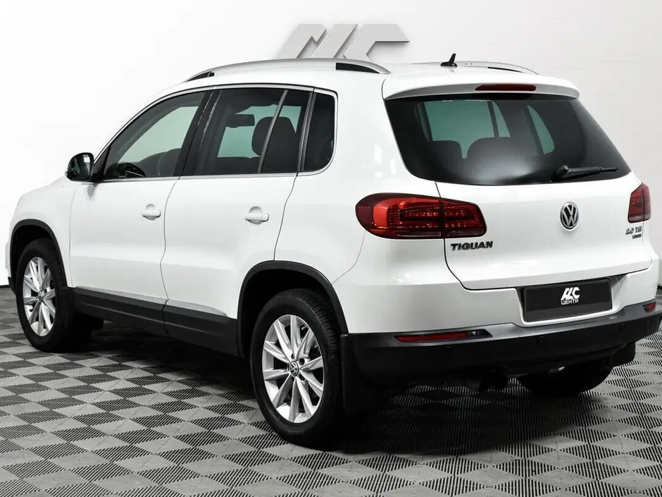 Volkswagen Tiguan, 2015 г.