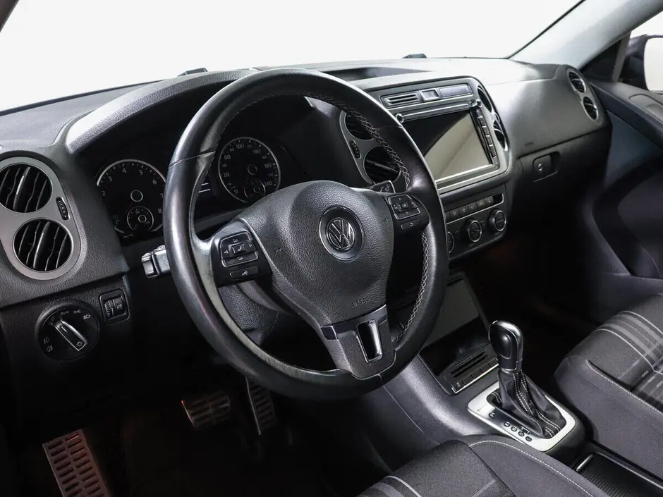 Volkswagen Tiguan, 2015 г.