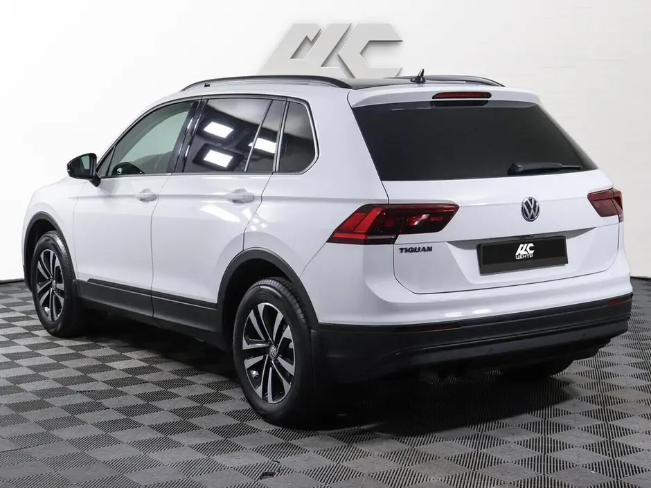 Volkswagen Tiguan, 2020 г.