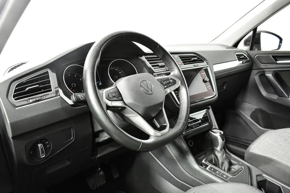 Volkswagen Tiguan, 2020 г.